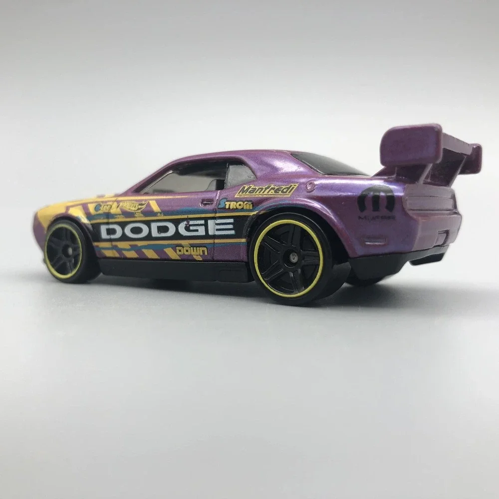 Hot Wheels Dodge Challenger Drift Car Purple Diecast‎ 1/64 HW Speed Graphics